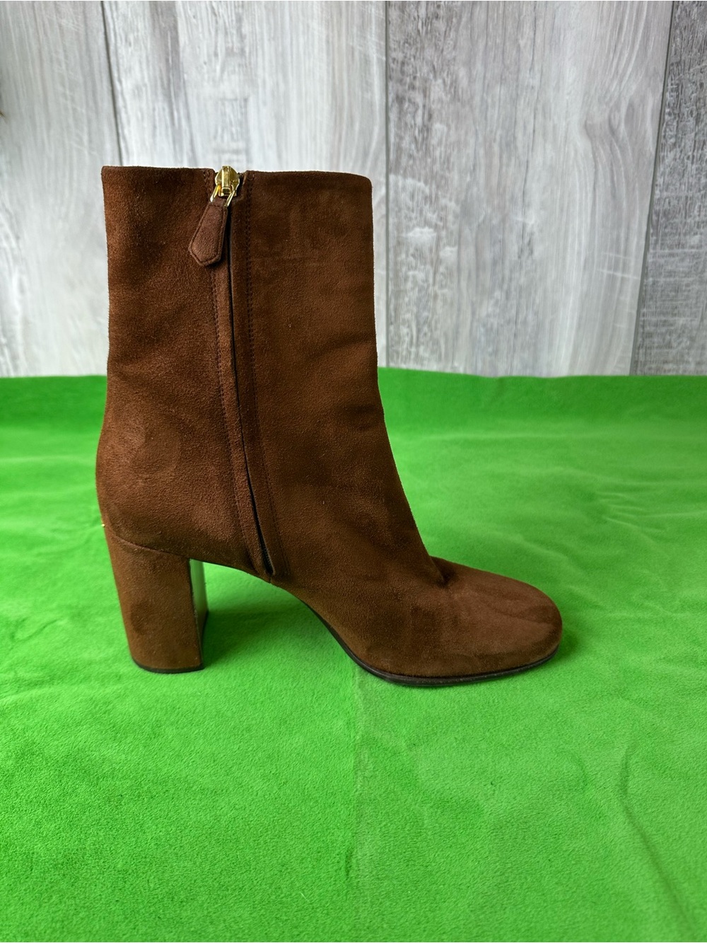 SINGLE (left) Prada Brown Suede Block Heel Ankle Boot -39